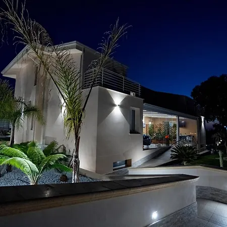 فندق مبيت وإفطار Alba 4*