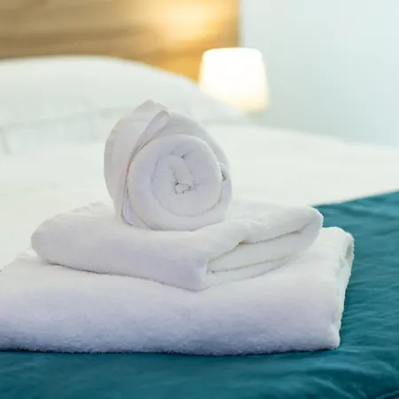 Alba تيراسيني