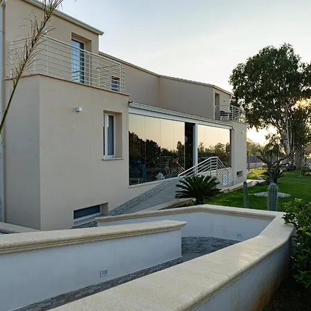 Couette-café Alba 4*